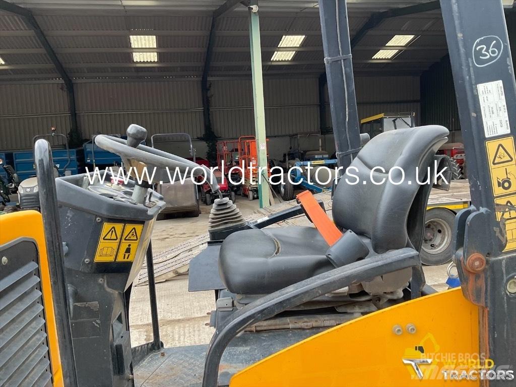 JCB VMT 260-120 Çift tamburlu silindirler