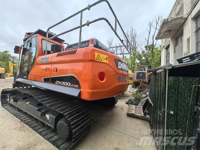 Doosan DX 300 LC Paletli ekskavatörler