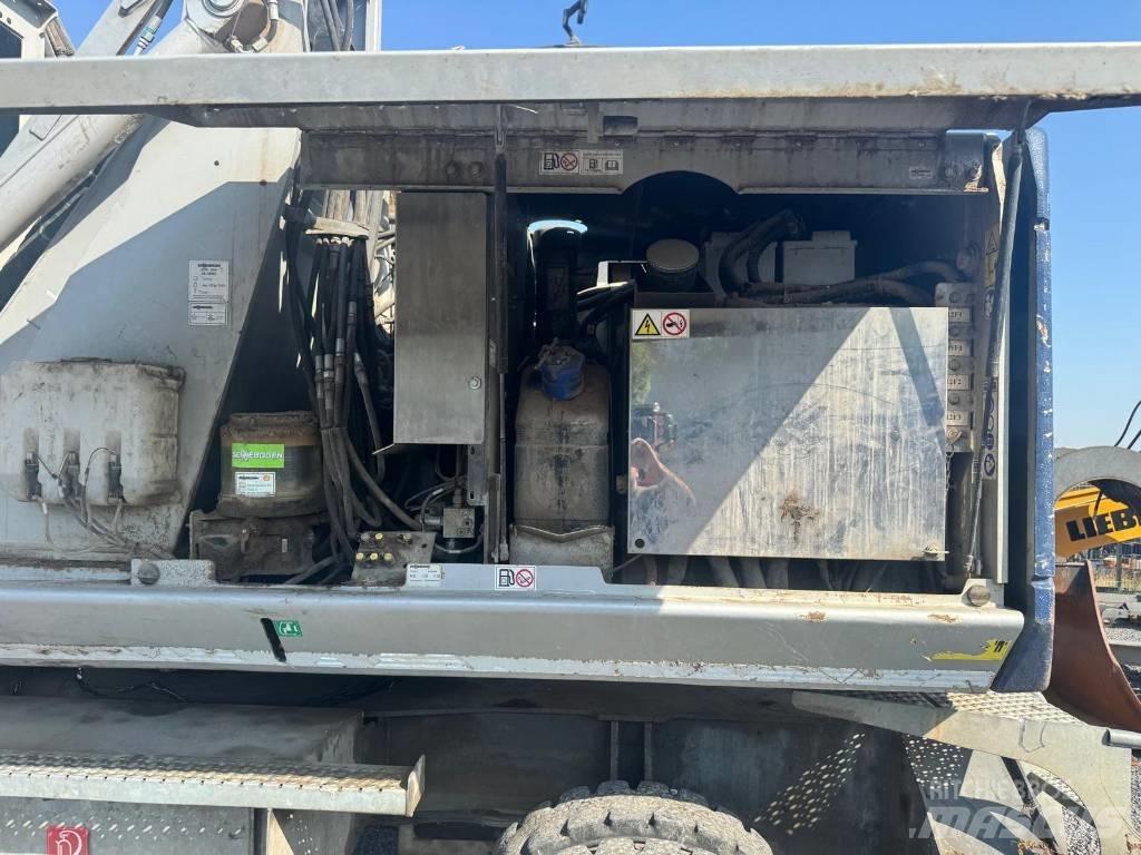Sennebogen 818 Atık taşıma araçları