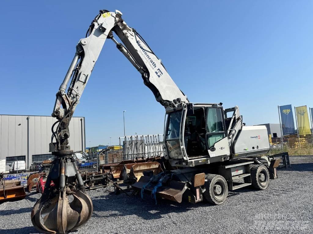 Sennebogen 818 Atık taşıma araçları