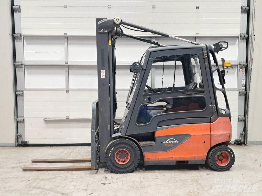 Linde E25-01 Elektrikli forkliftler