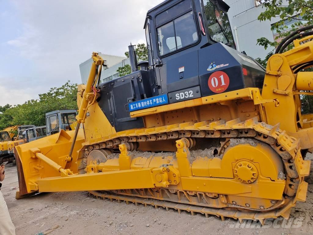 Shantui SD 32 Paletli dozerler