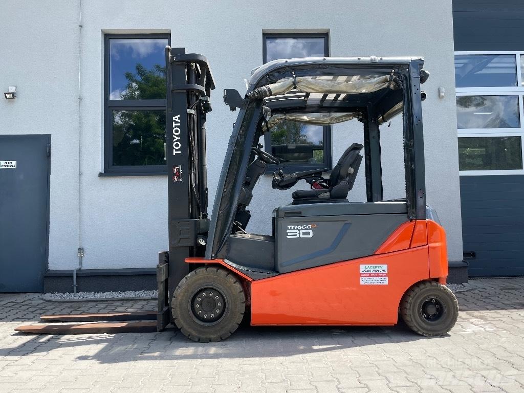 Toyota 8FBMT30 Elektrikli forkliftler