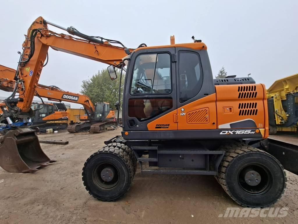 Doosan DX 165 W-5 Lastik tekerli ekskavatörler