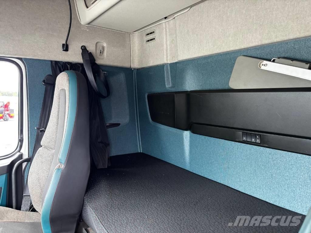 Volvo FM 330 Kapali kasa kamyonlar