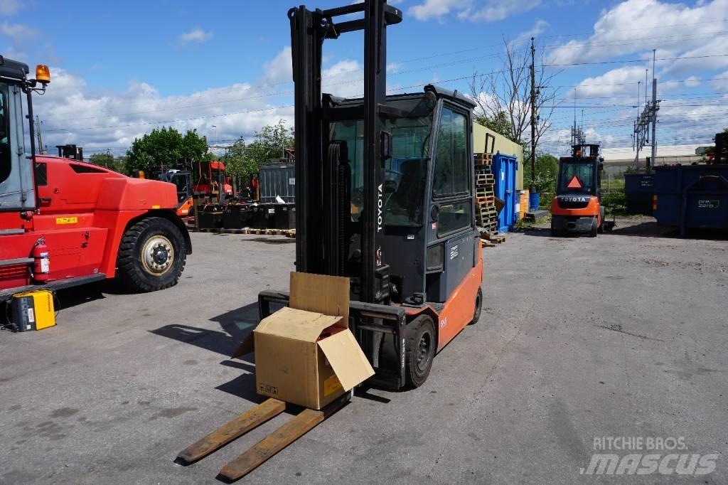 Toyota 8FBMT35 Elektrikli forkliftler