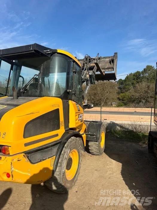 JCB 407 Tekerlekli yükleyiciler