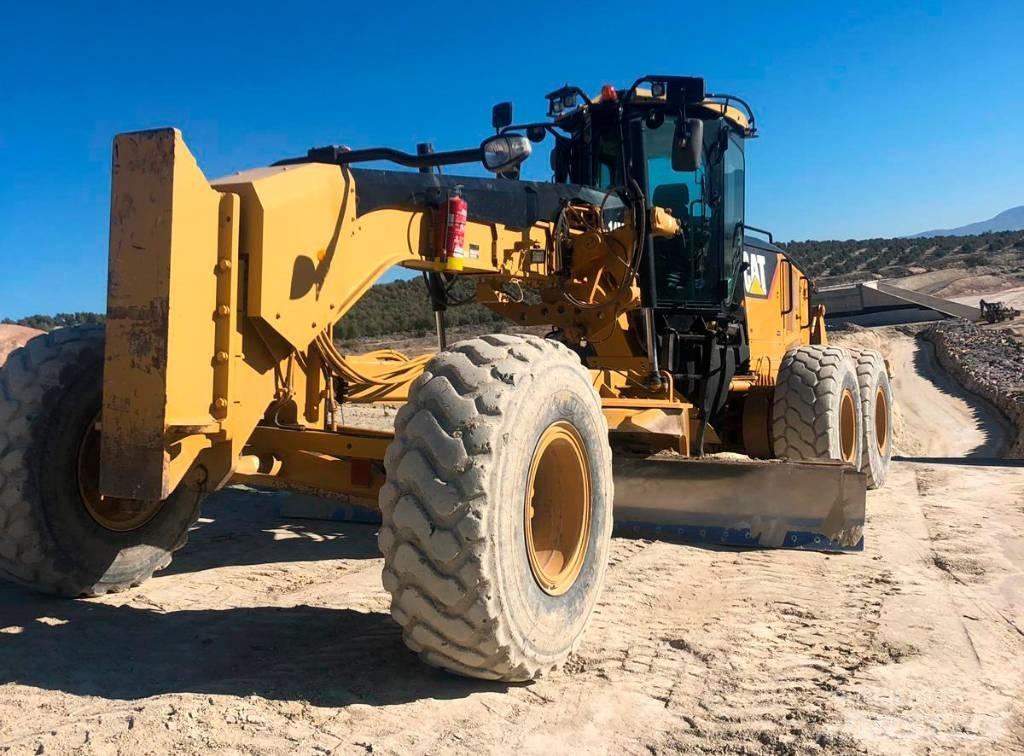 CAT 14 M Greyderler