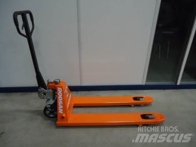 Doosan Pallettruck Transpaletler