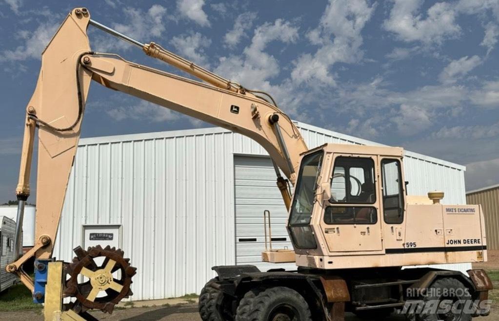John Deere 595 Lastik tekerli ekskavatörler