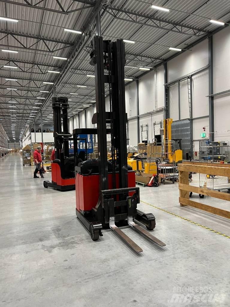 Linde R16S Reach truck - depo içi istif araçları