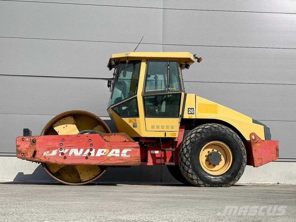 Dynapac CA302D Tek tamburlu silindirler