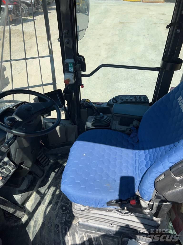 Komatsu WA 270-8 Tekerlekli yükleyiciler