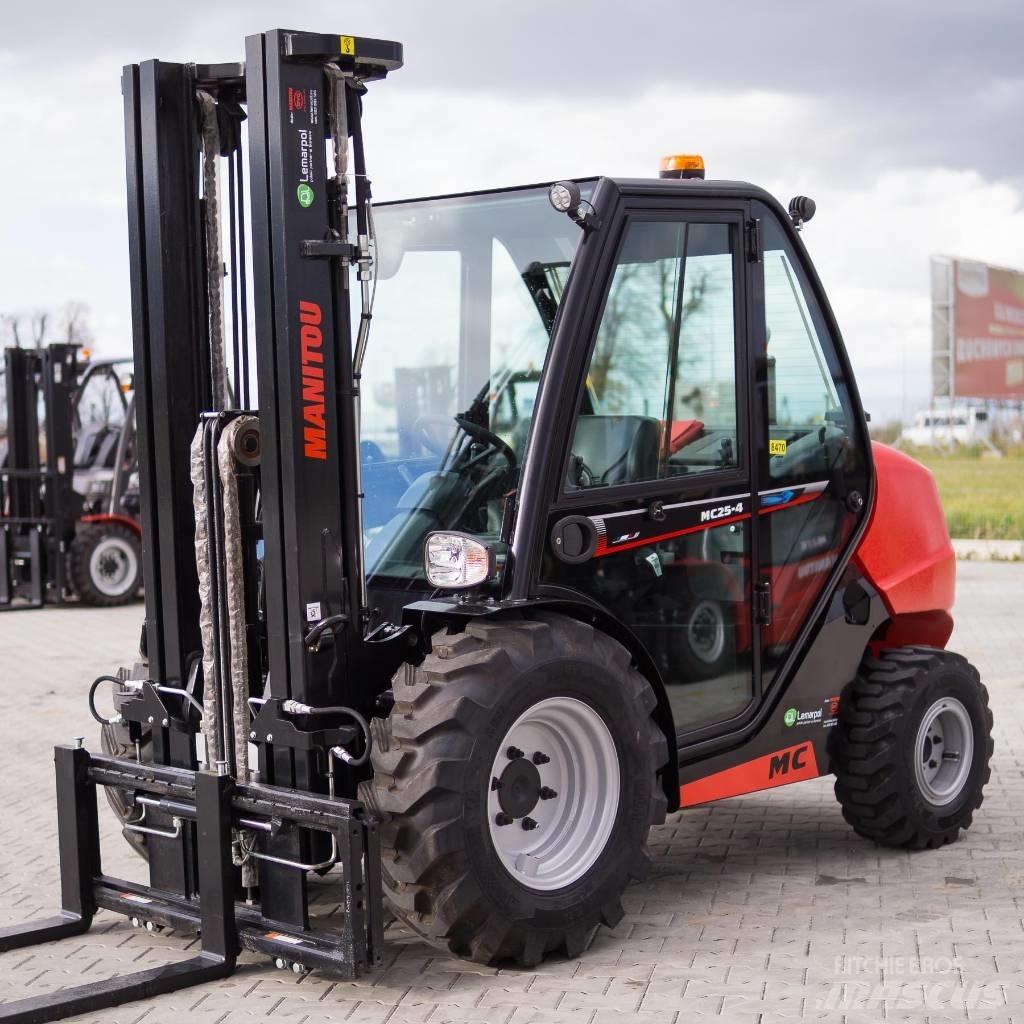 Manitou MC25 Arazi tipi forklift
