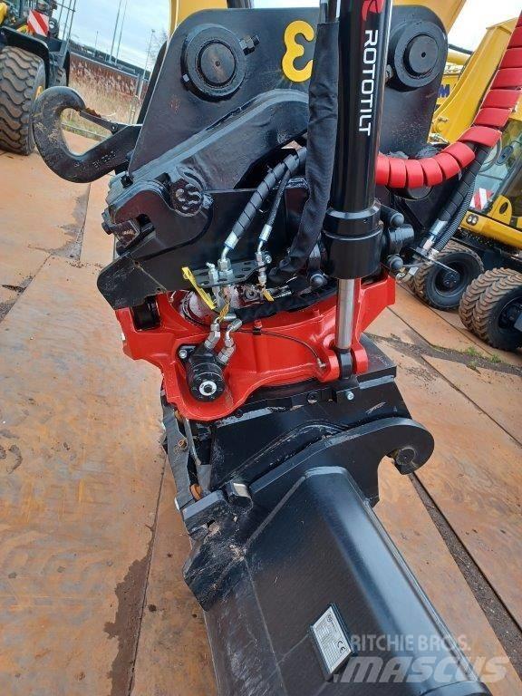 Komatsu PW180-11E0 Lastik tekerli ekskavatörler