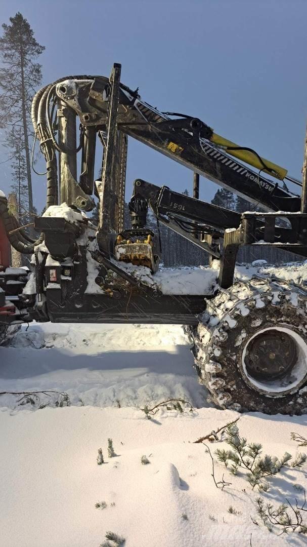Komatsu 895 Tomruk yükleyici traktörler
