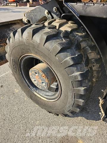 CAT M 318 F Lastik tekerli ekskavatörler