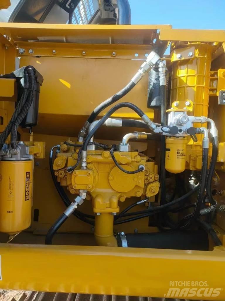 CAT 320D2L Paletli ekskavatörler