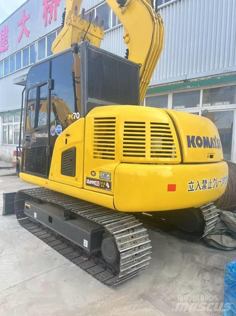 Komatsu PC 70 Paletli ekskavatörler