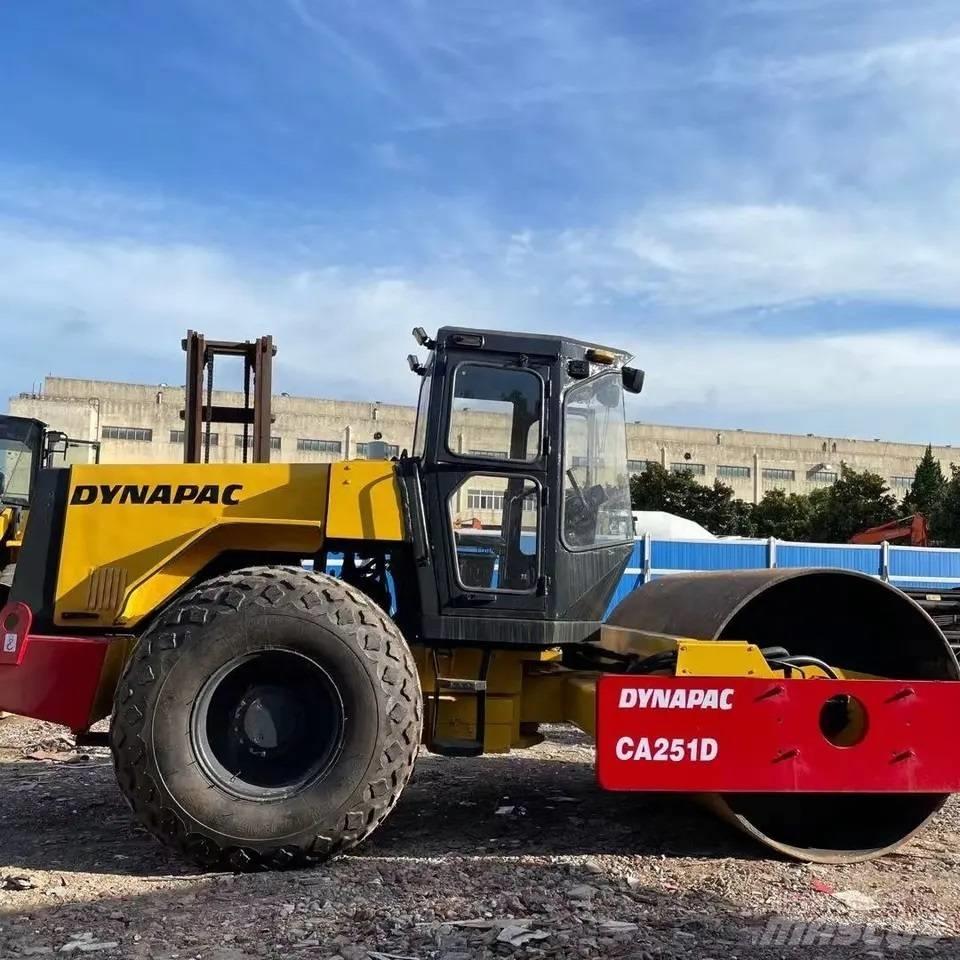 Dynapac CA251D Tek tamburlu silindirler