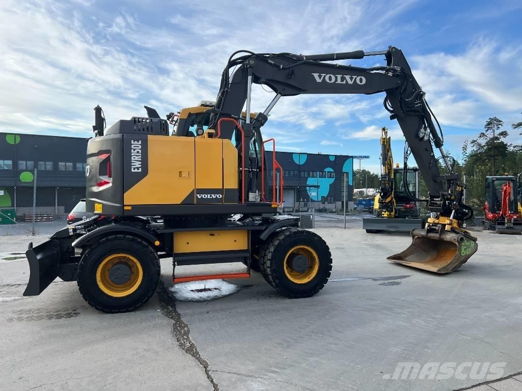 Volvo EWR150E Lastik tekerli ekskavatörler