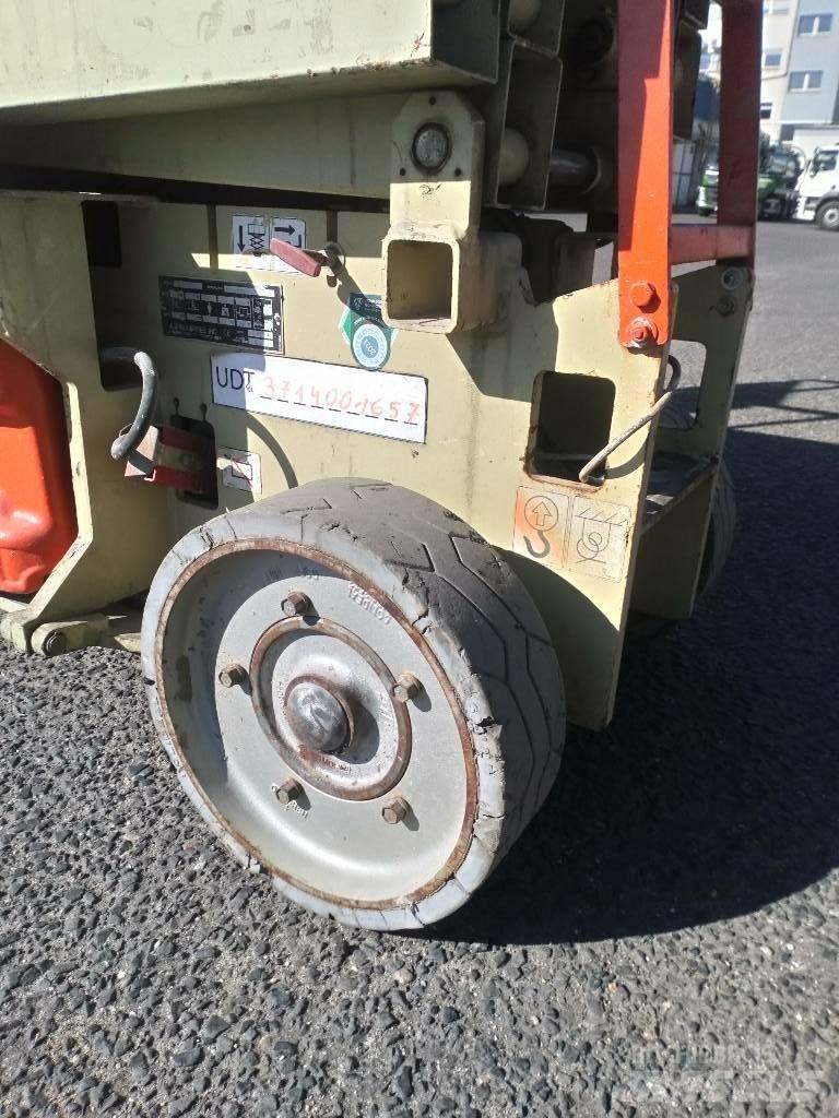 JLG 2030 ES Makasli platformlar