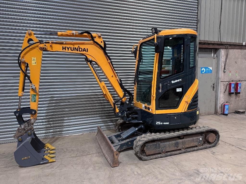 Hyundai R25Z-9 AK Mini ekskavatörler, 7 tona dek