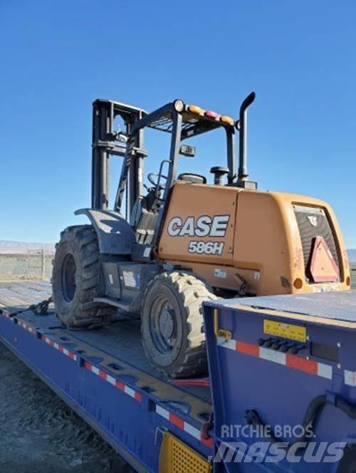CASE 586H Arazi tipi forklift