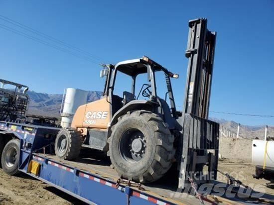 CASE 586H Arazi tipi forklift