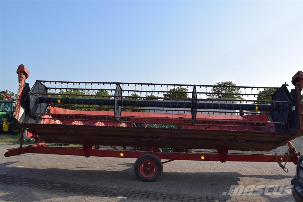 Case IH 1680 Axial Biçerdöverler