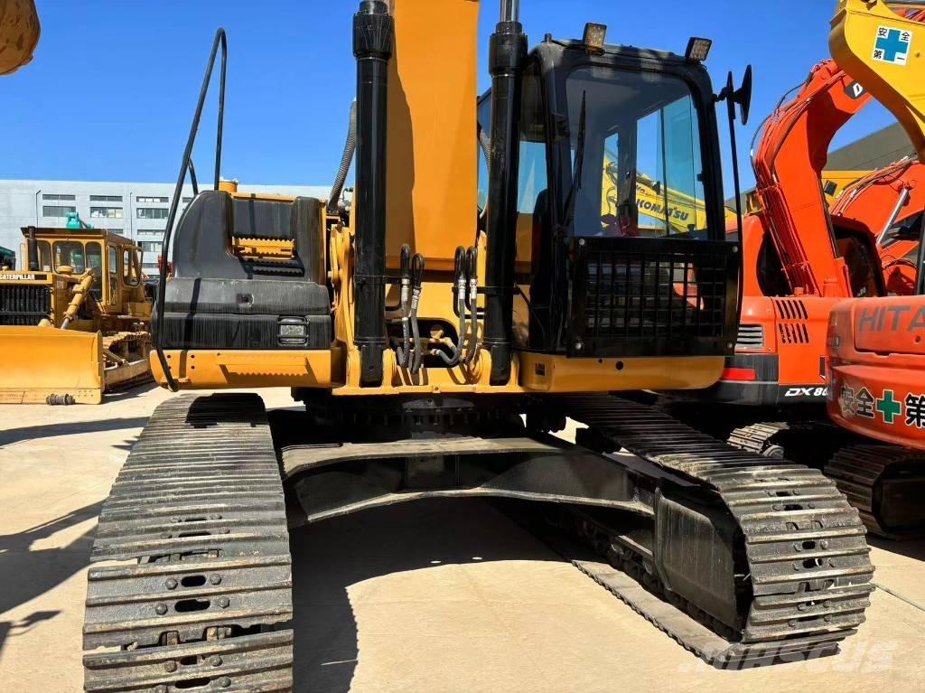 CAT 325 D Paletli ekskavatörler