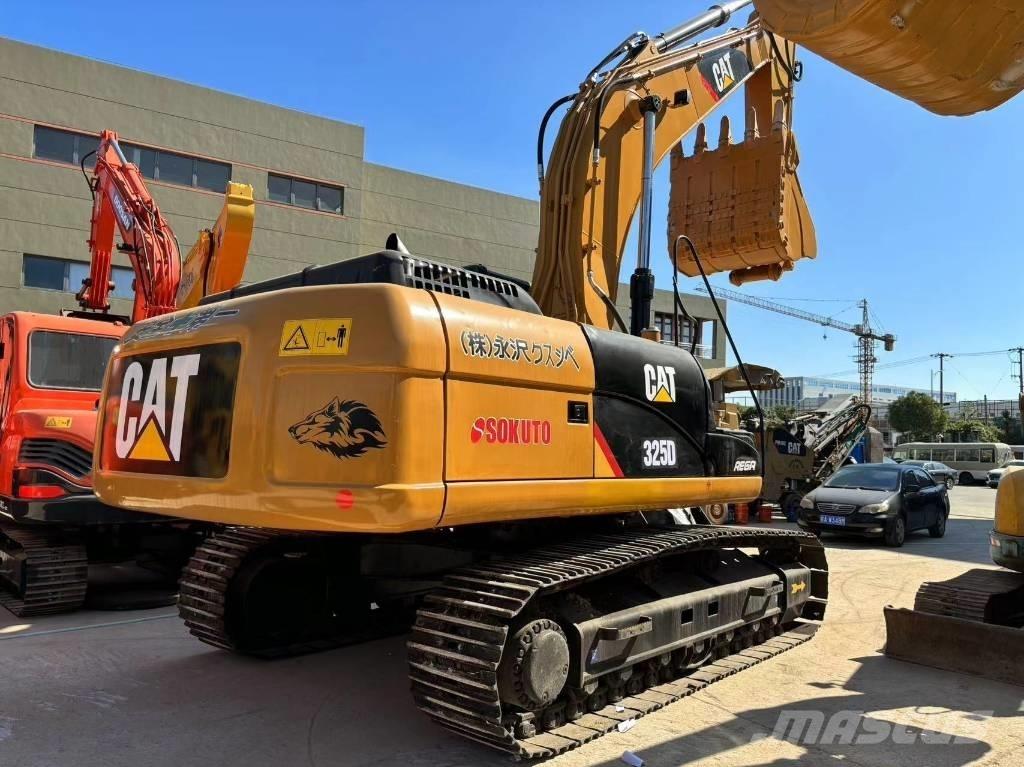 CAT 325 D Paletli ekskavatörler