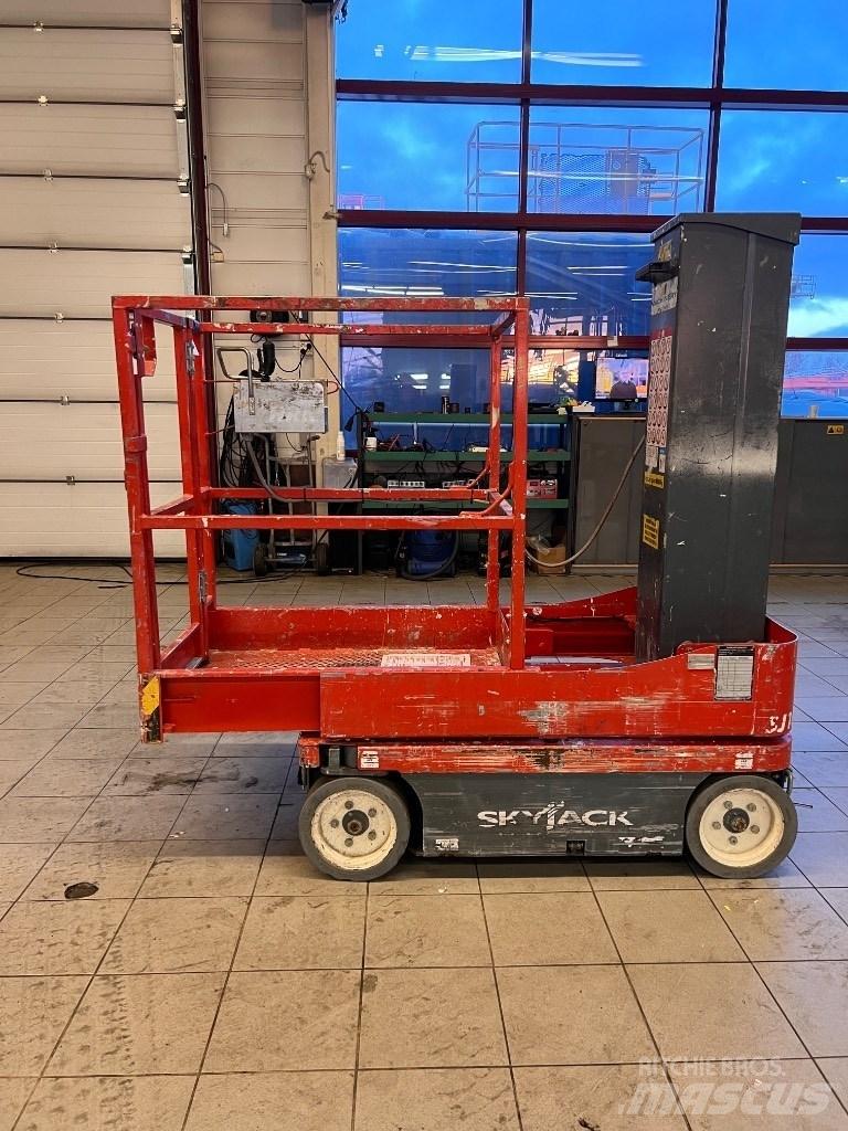 SkyJack SJ 16 Personel Platformları ve Cephe Asansörleri