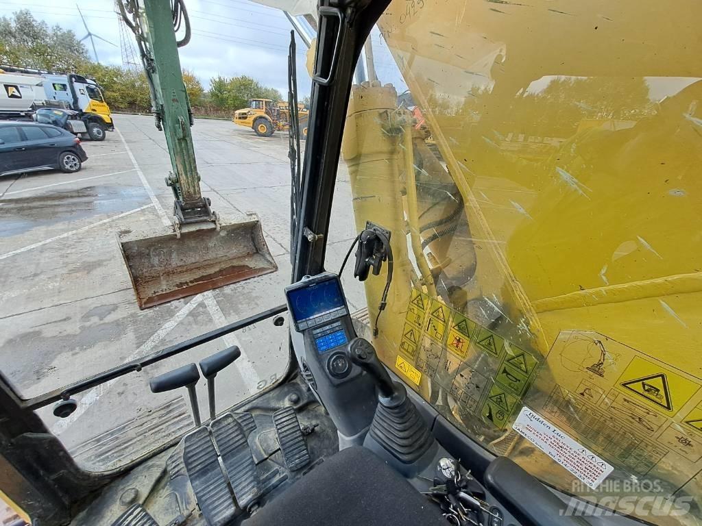 Komatsu PC228USLC-8 Paletli ekskavatörler