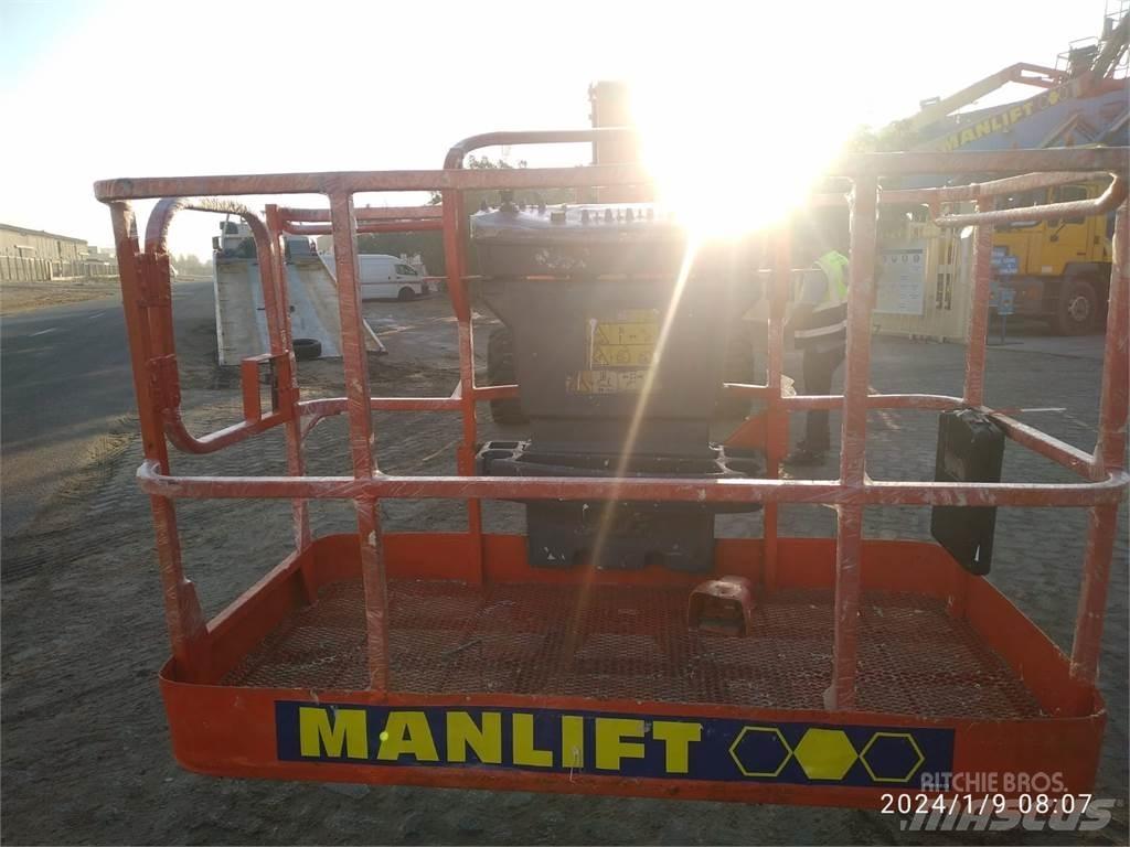 JLG 800AJ Körüklü personel platformları