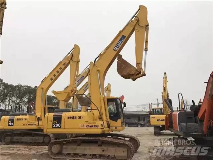 Komatsu PC 200-7 Paletli ekskavatörler