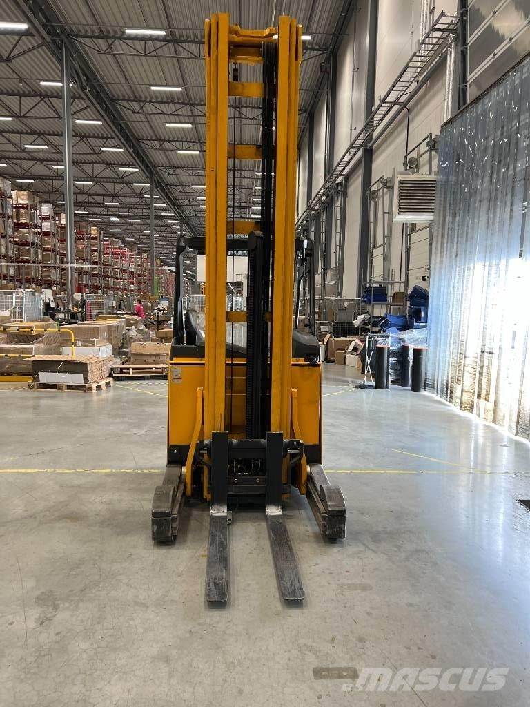 Jungheinrich ETV 214 Reach truck - depo içi istif araçları
