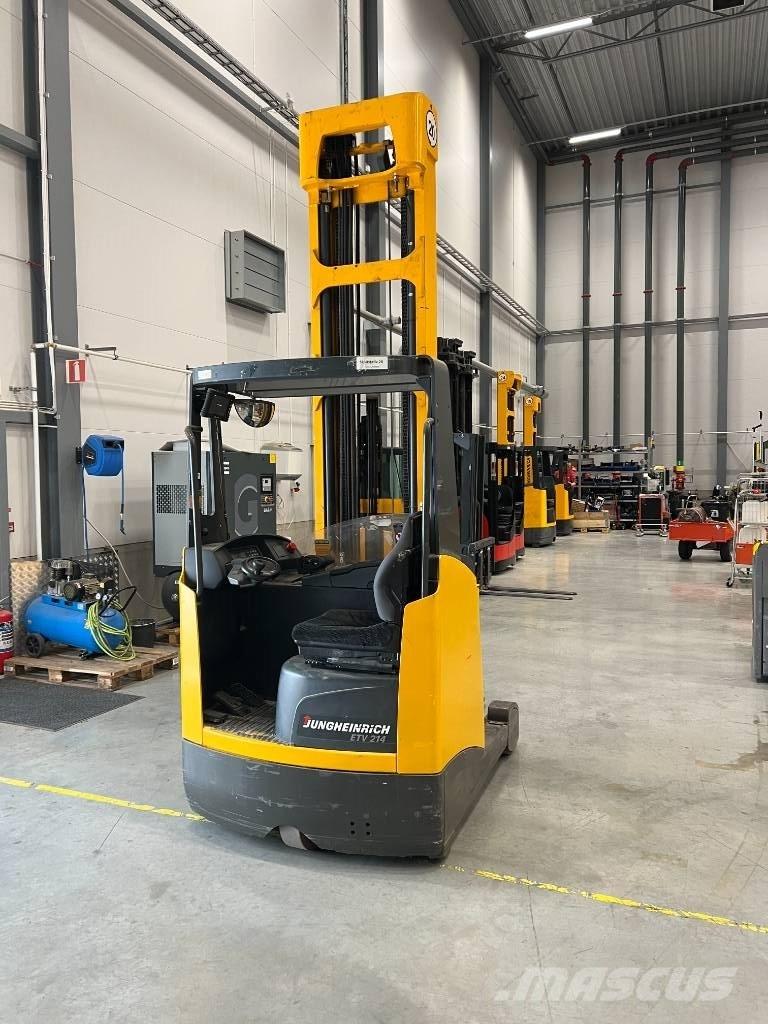 Jungheinrich ETV 214 Reach truck - depo içi istif araçları