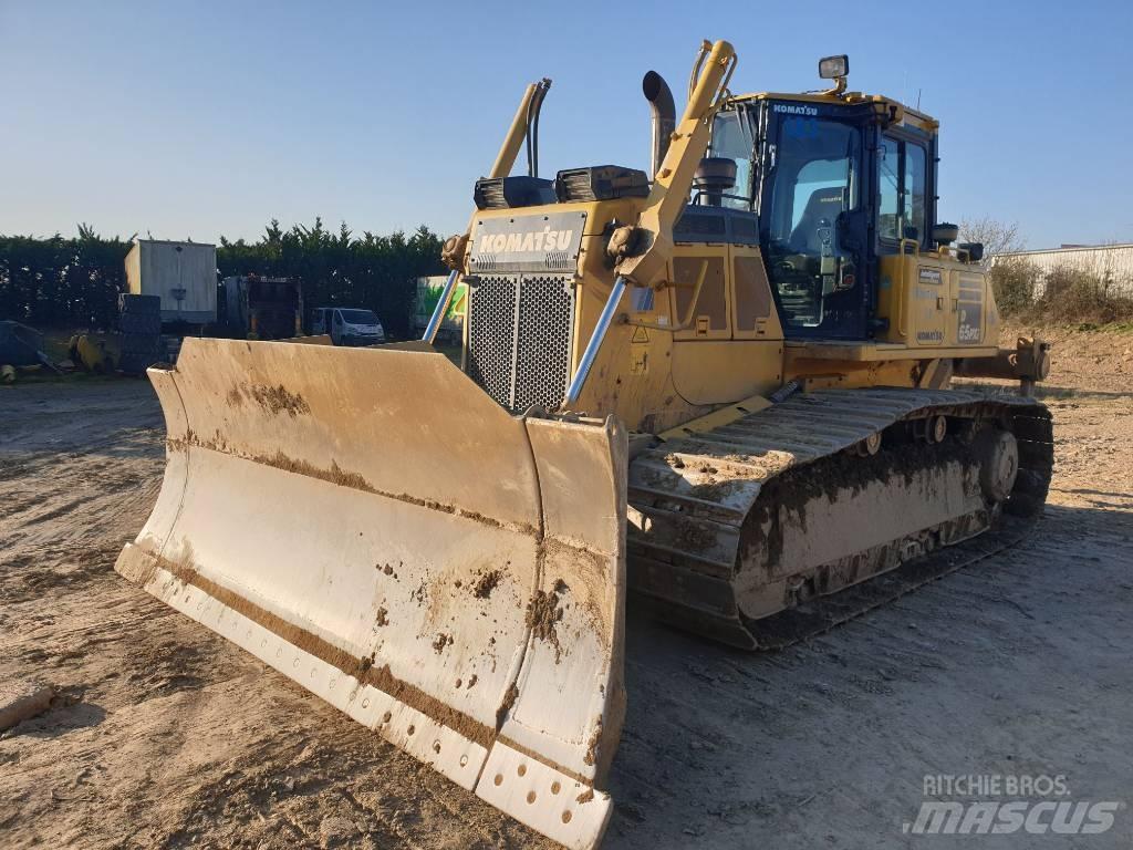 Komatsu D65PXi-18 Paletli dozerler