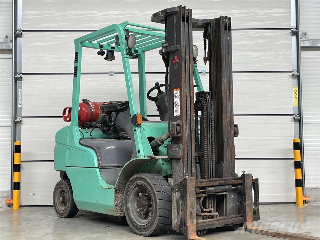 Mitsubishi FG25T LPG'li forkliftler