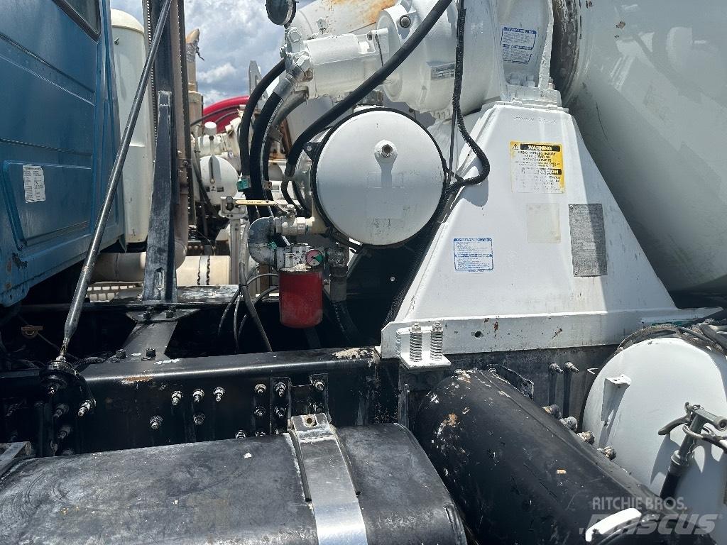 Mack GU 800 Diger kamyonlar