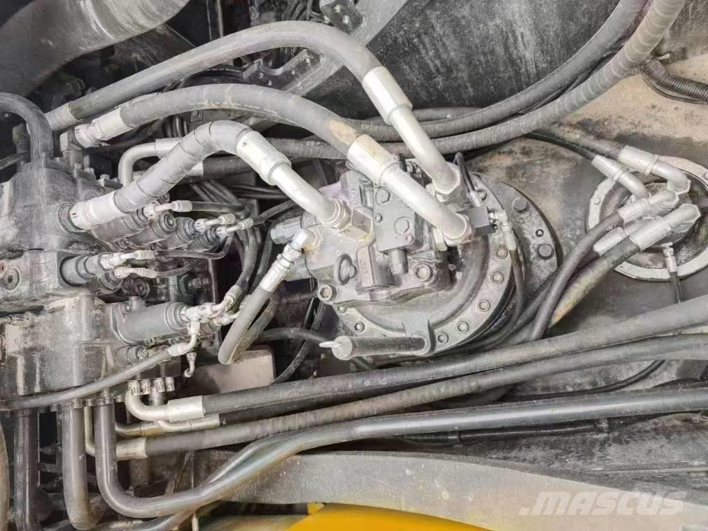 Volvo 240 Paletli ekskavatörler