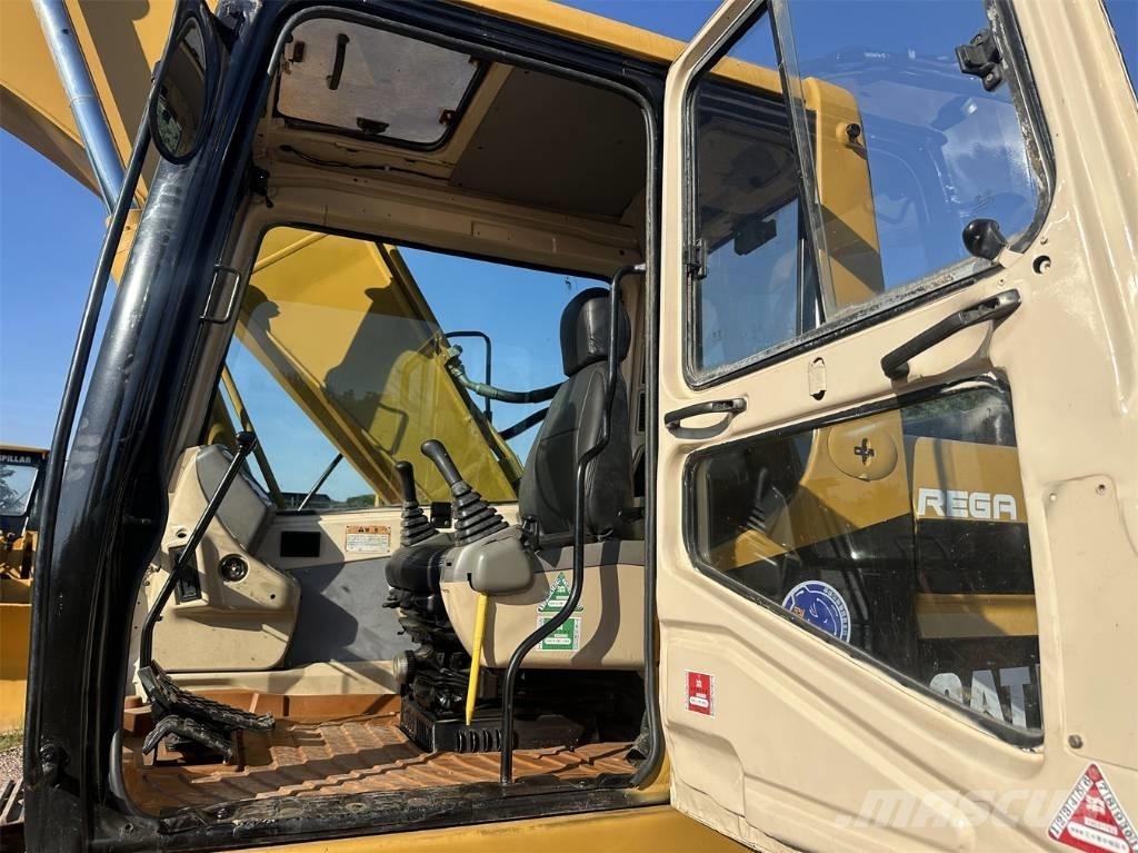 CAT 320BL Paletli ekskavatörler