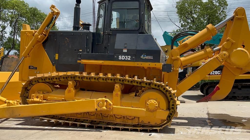 Shantui SD 32 Paletli dozerler