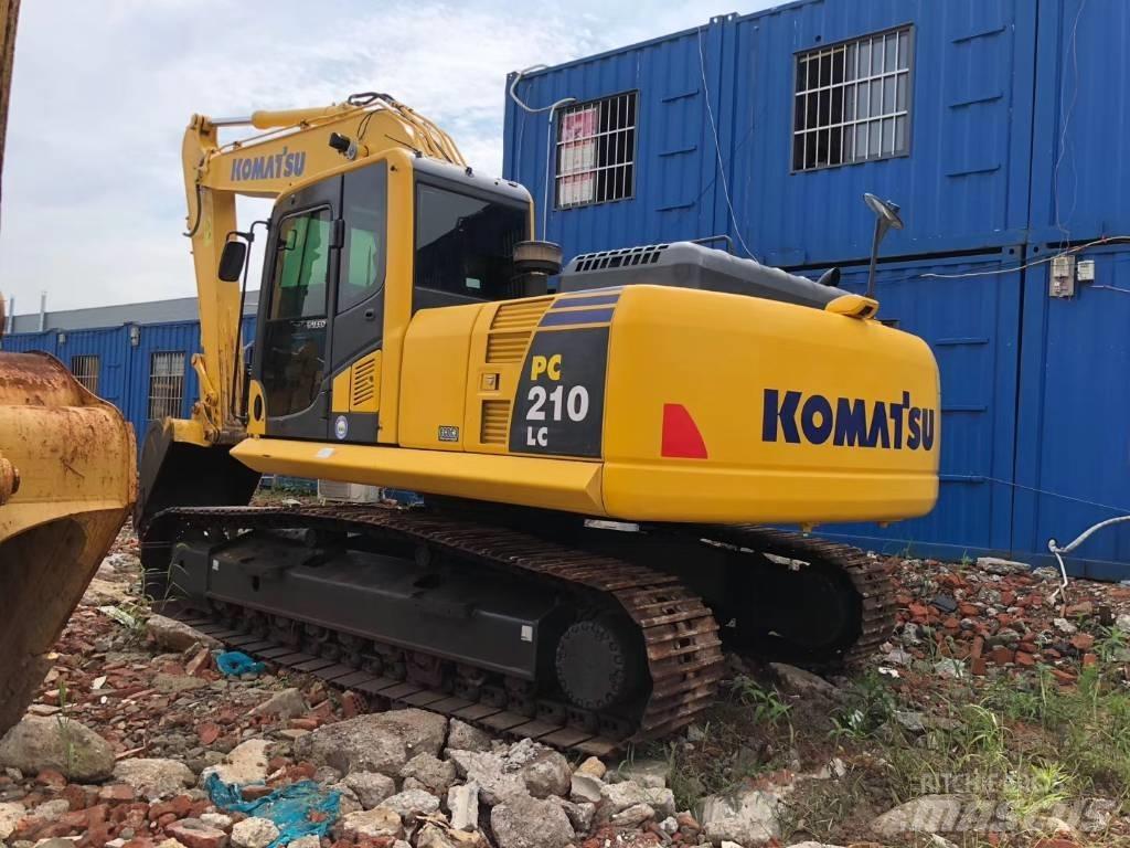 Komatsu 210LC-8 Paletli ekskavatörler