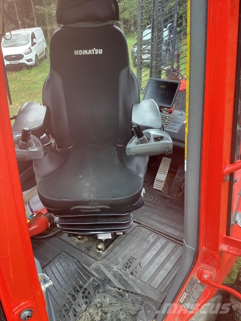 Komatsu 845 Tomruk yükleyici traktörler