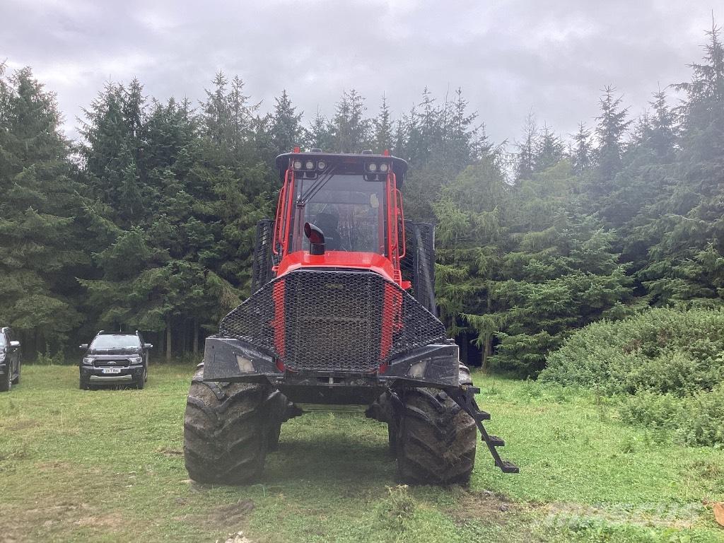 Komatsu 845 Tomruk yükleyici traktörler