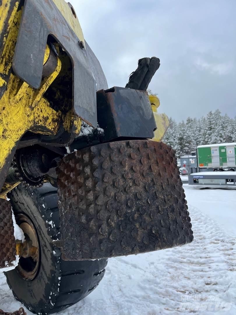 John Deere H270 Agaç kesme robotlari