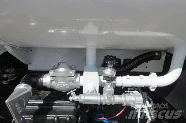 Ford F750 Su tankerleri