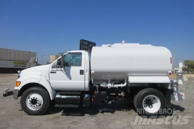 Ford F750 Su tankerleri